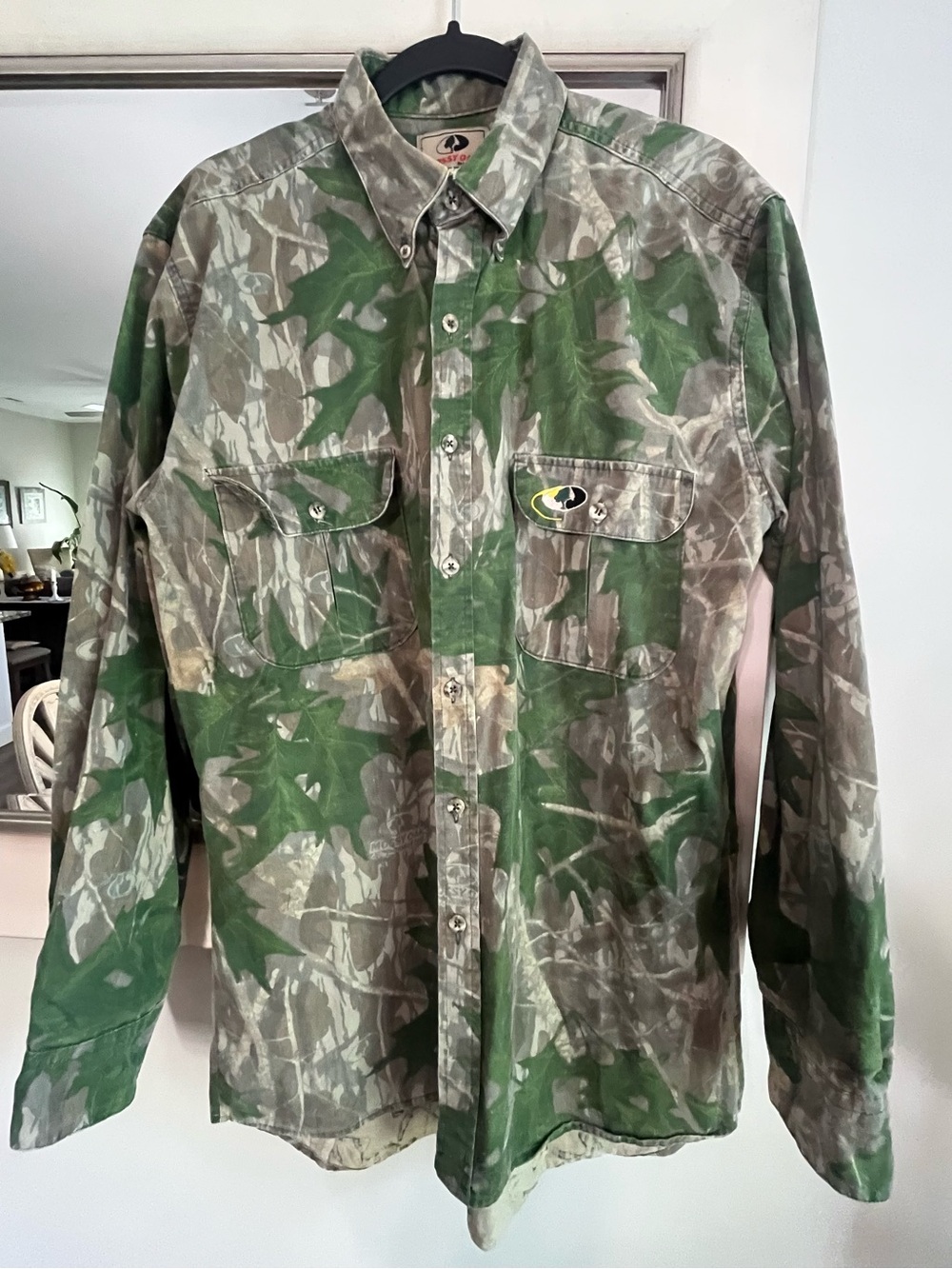 Vintage Mossy Oak Long Sleeve Button Hunting/Field Shirt “Shadow Leaf” Size Med